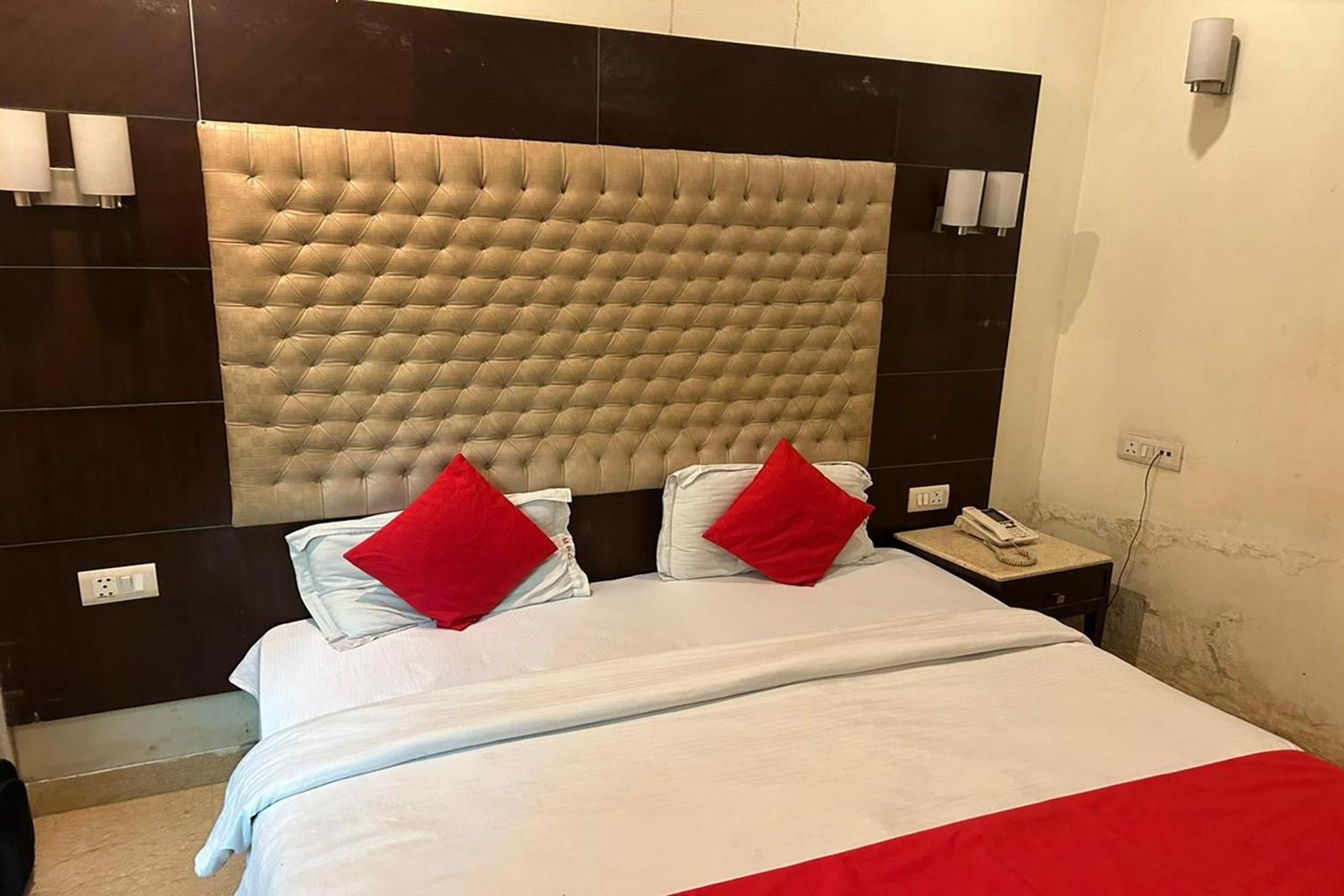 The Metropolis Guest House Near Rk Ashram Metro Station นิวเดลี ภายนอก รูปภาพ