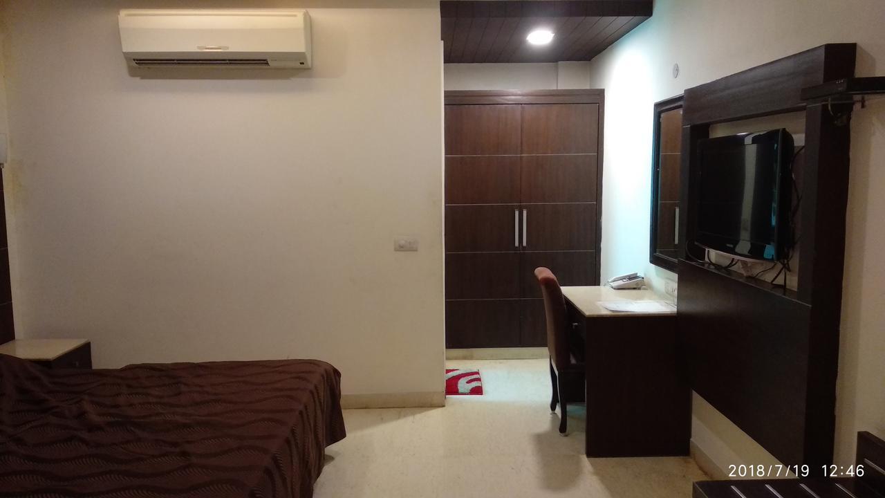 The Metropolis Guest House Near Rk Ashram Metro Station นิวเดลี ภายนอก รูปภาพ